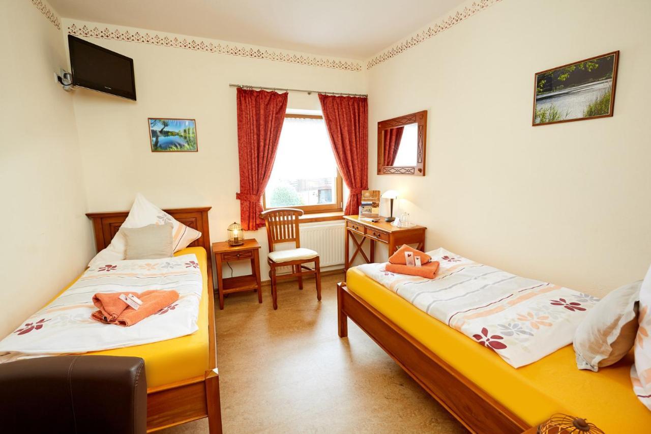 Hotel Am Eifelsteig Neroth Екстер'єр фото