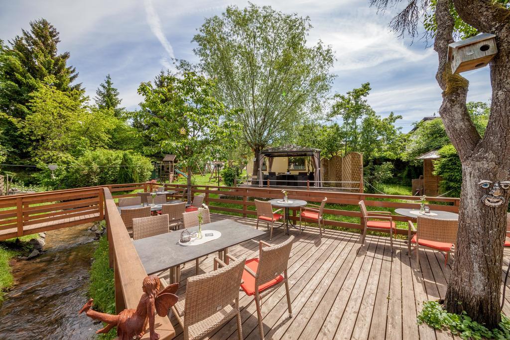 Hotel Am Eifelsteig Neroth Екстер'єр фото